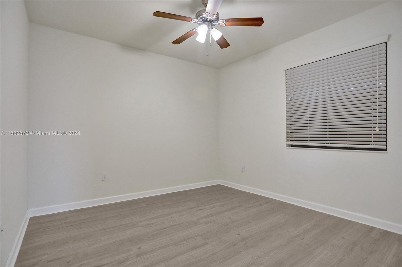 588 SE 35th Ter