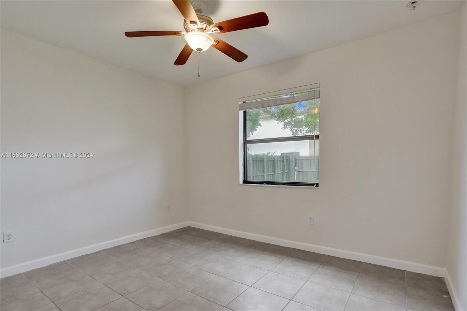 588 SE 35th Ter