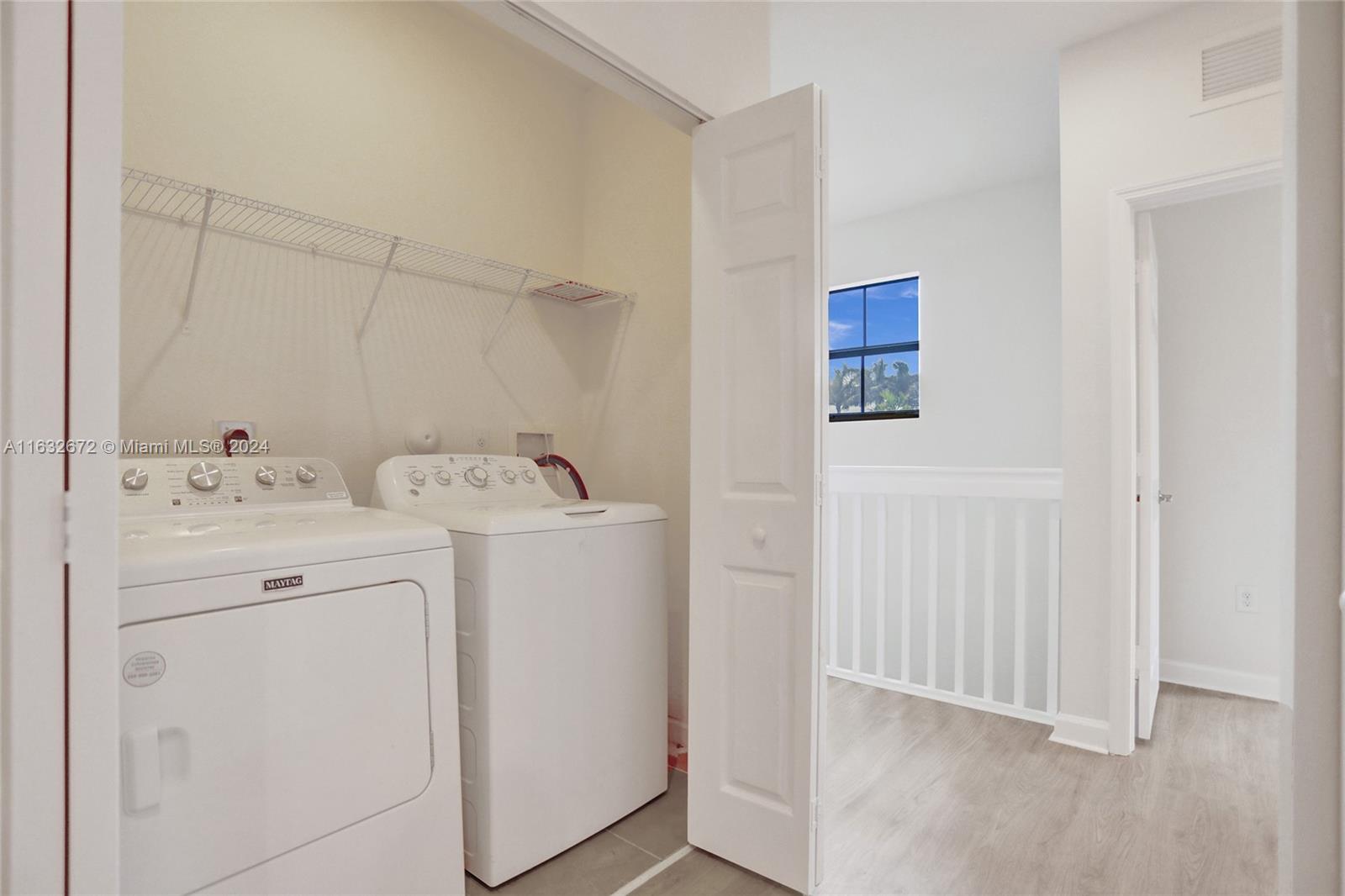 588 SE 35th Ter