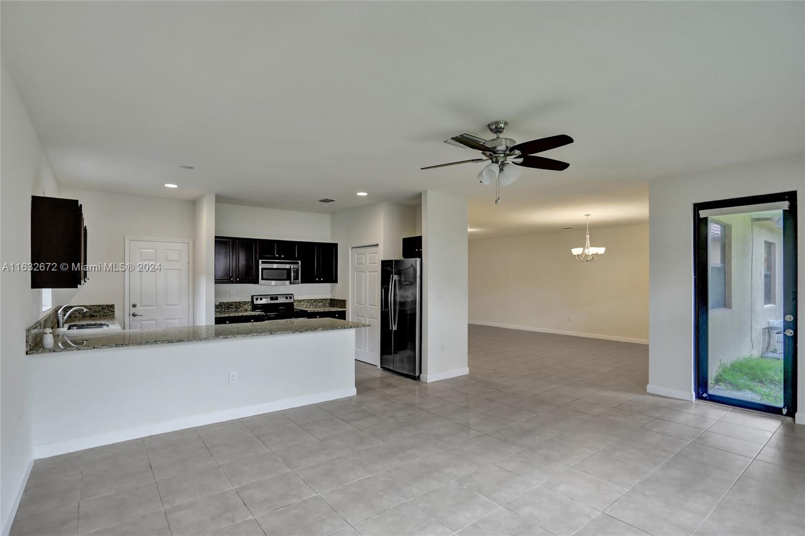 588 SE 35th Ter