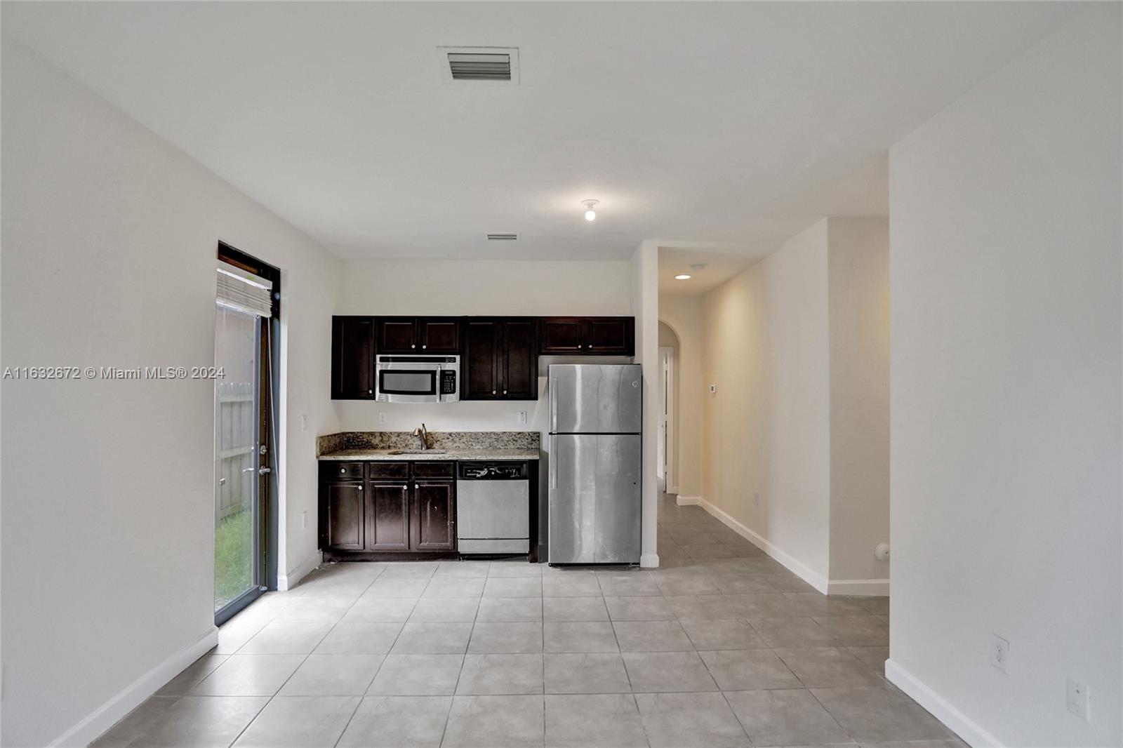 588 SE 35th Ter