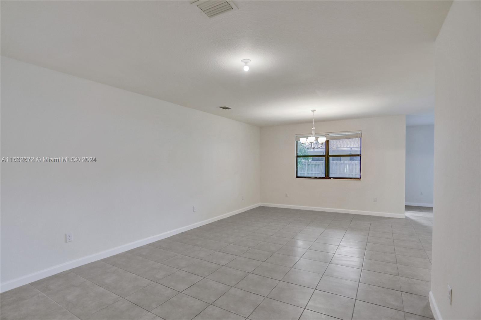 588 SE 35th Ter
