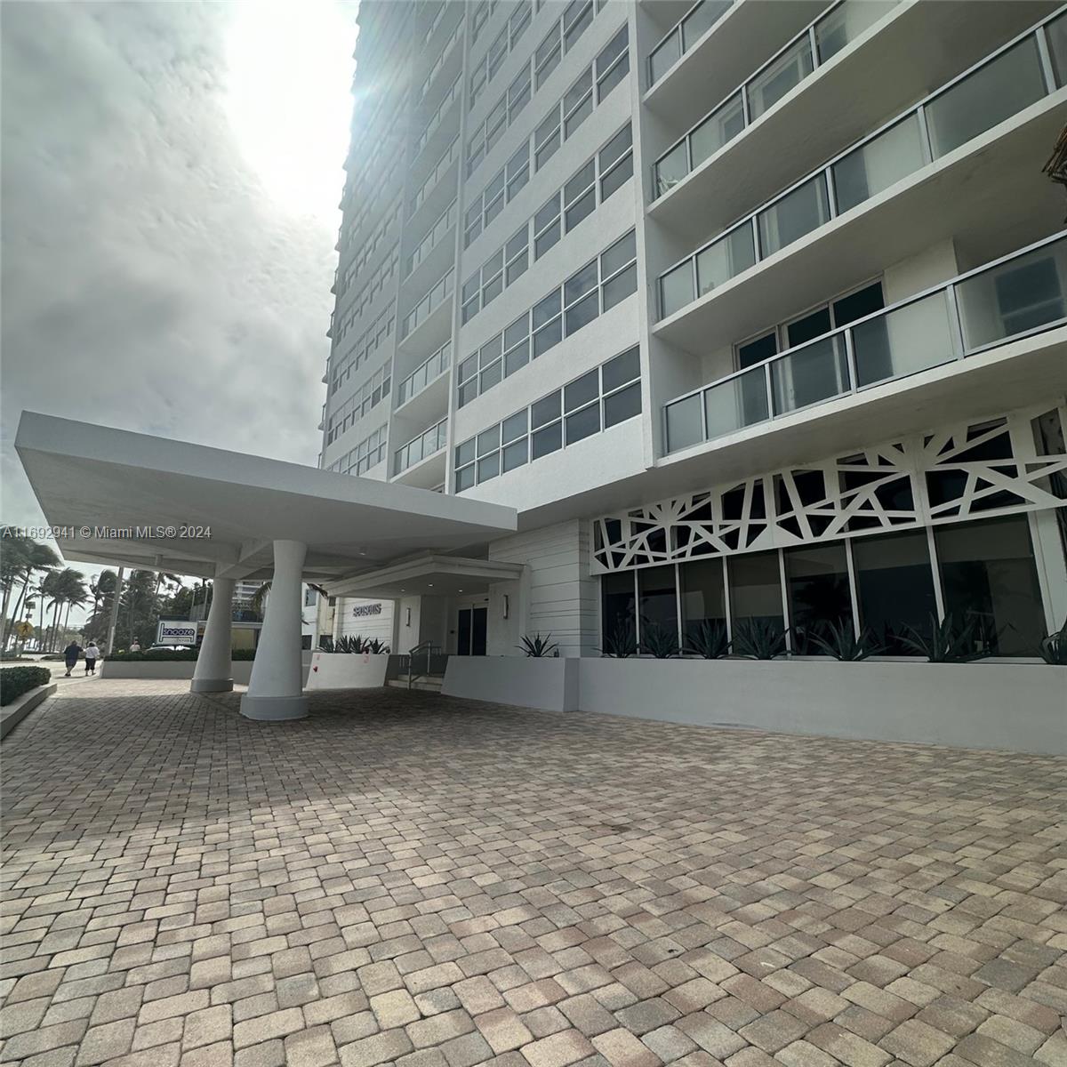209 N Fort Lauderdale Beach Blvd Unit: 15G
