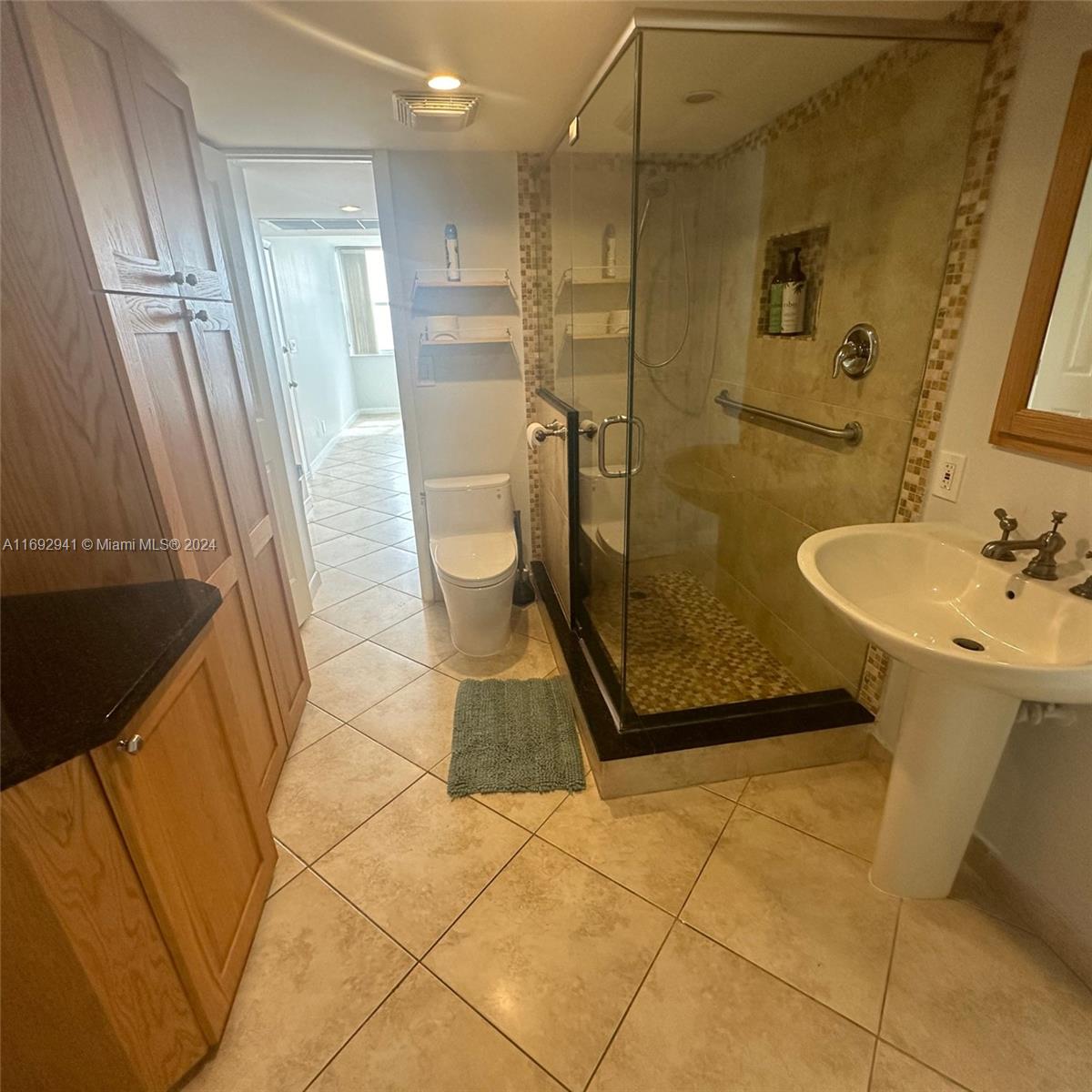 209 N Fort Lauderdale Beach Blvd Unit: 15G