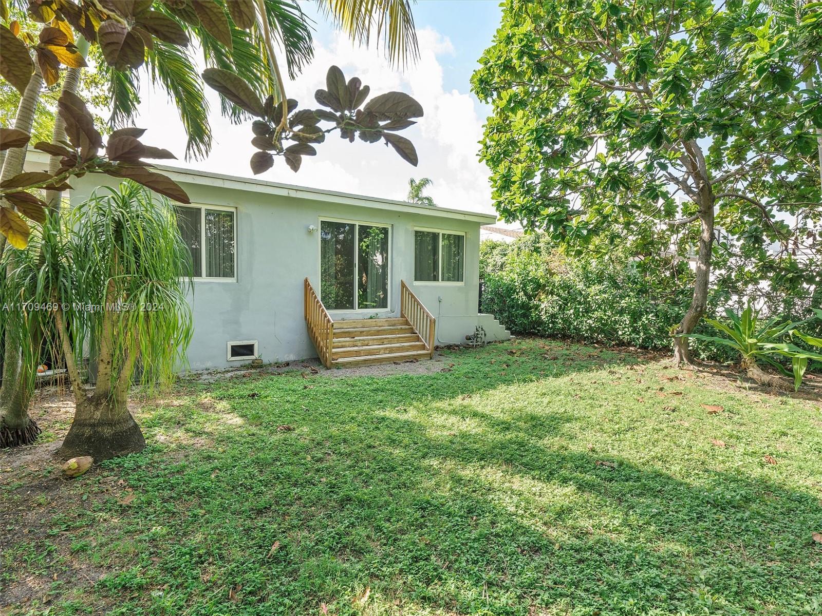 41 NE 51st St