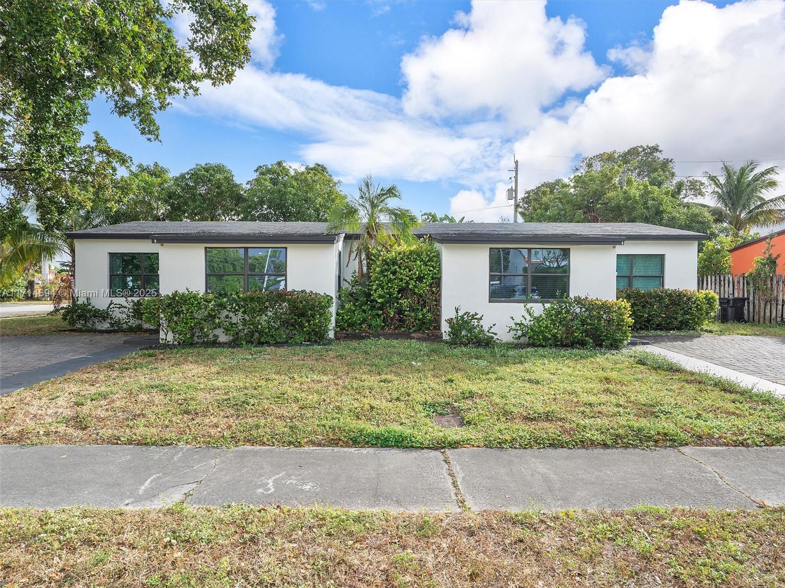 300 SW 23rd St
