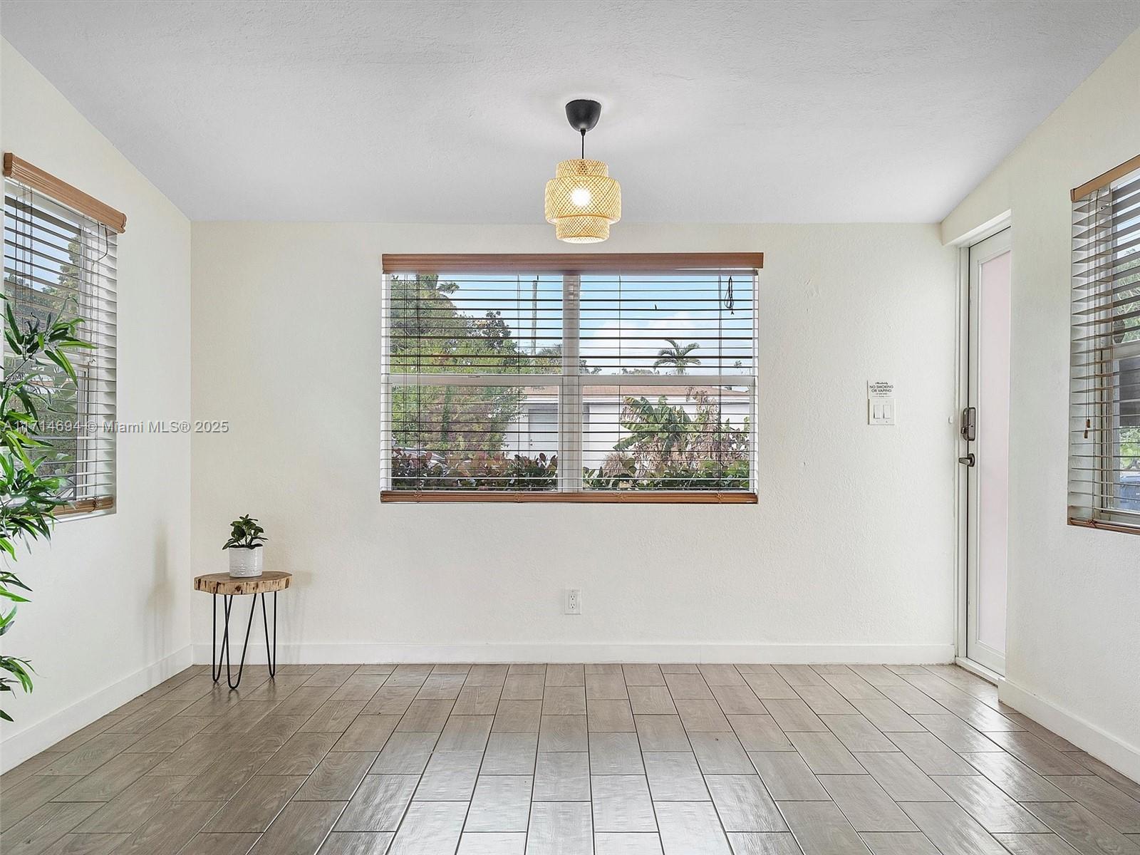 300 SW 23rd St