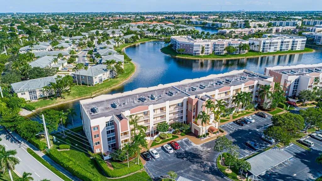 7443 Fairfax Dr # 208
