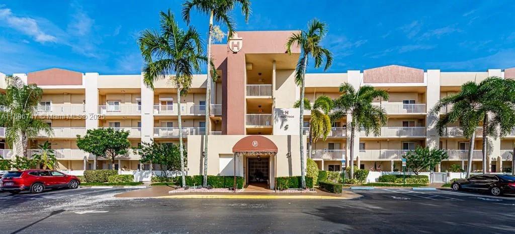 7443 Fairfax Dr # 208
