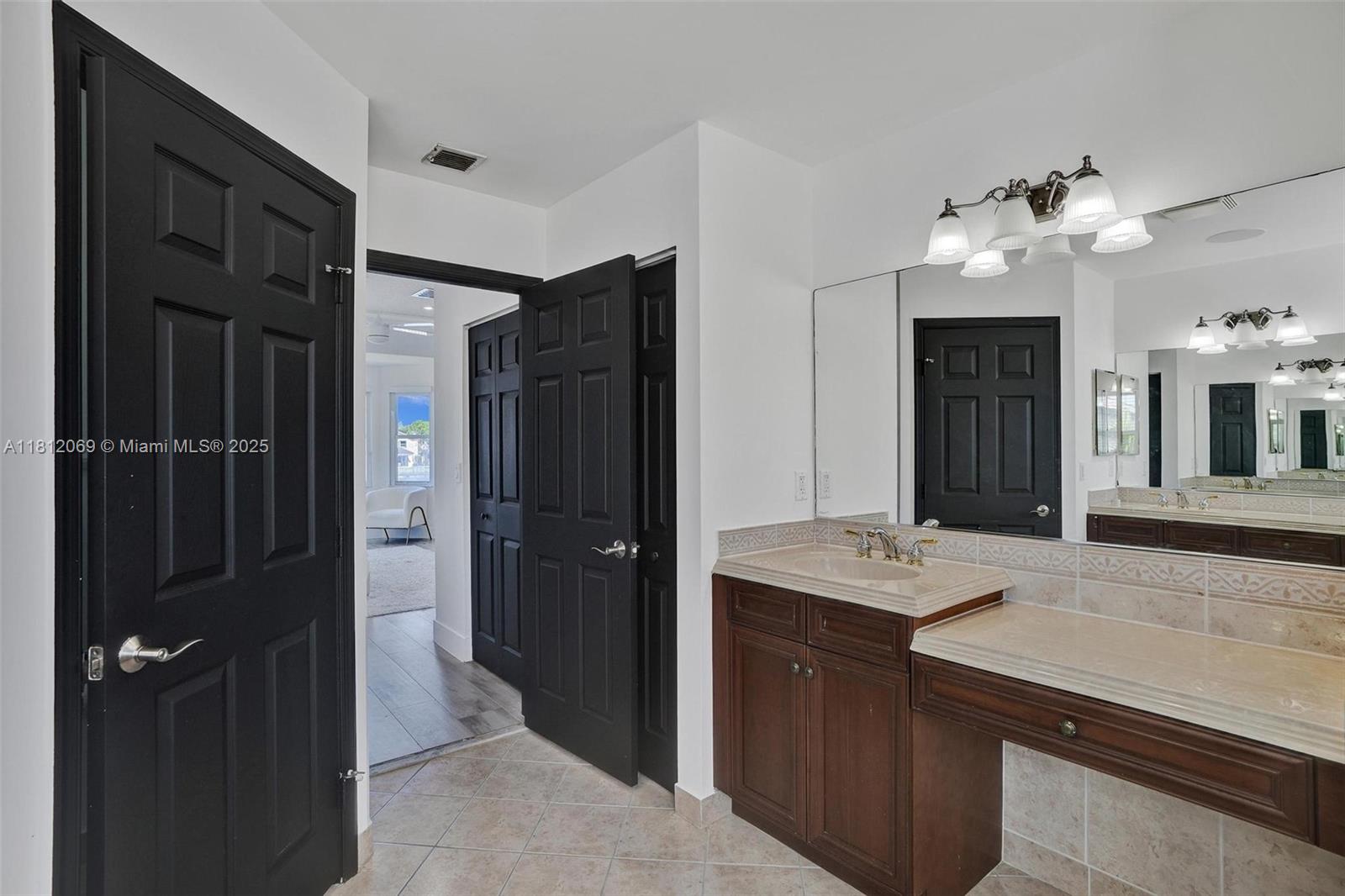16880 SW 49th Ct