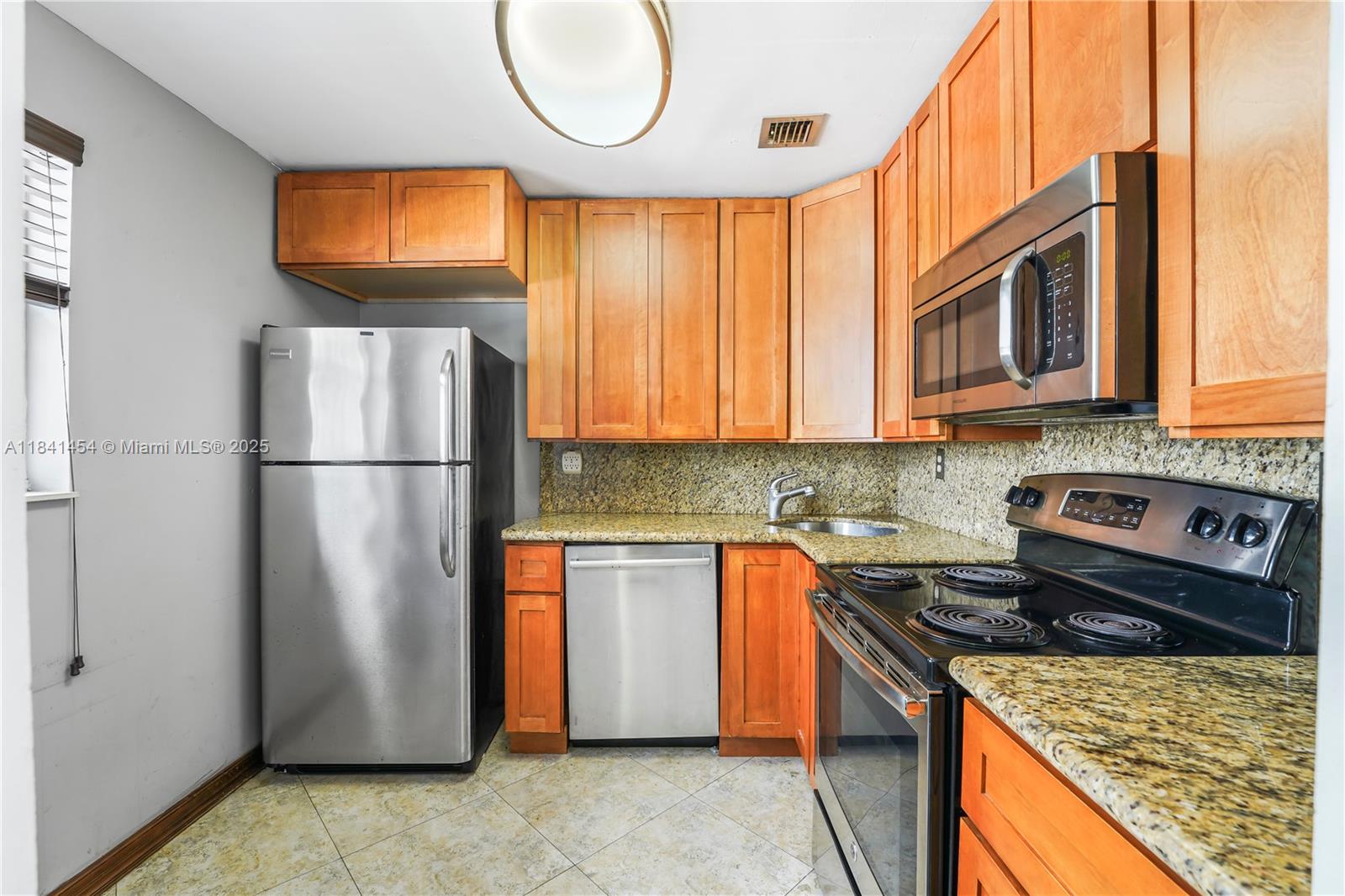 1236 Alton Rd # 303