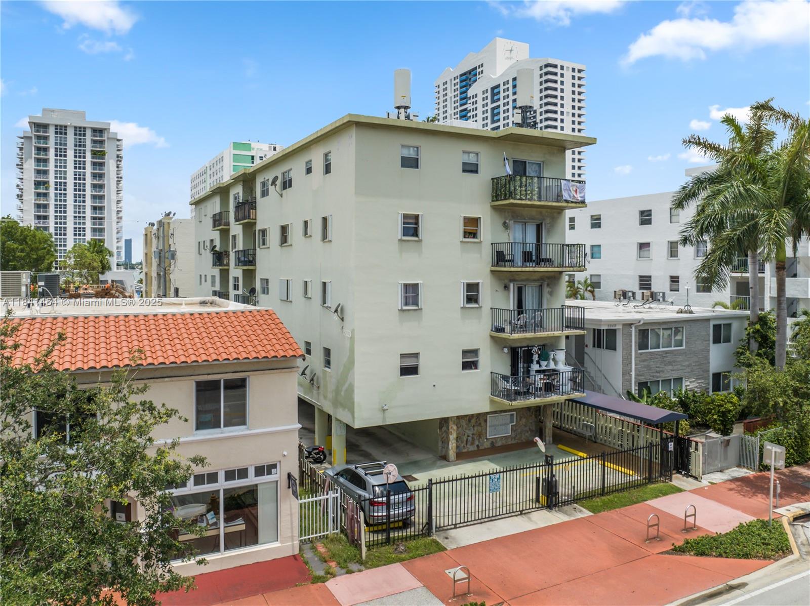 1236 Alton Rd # 303