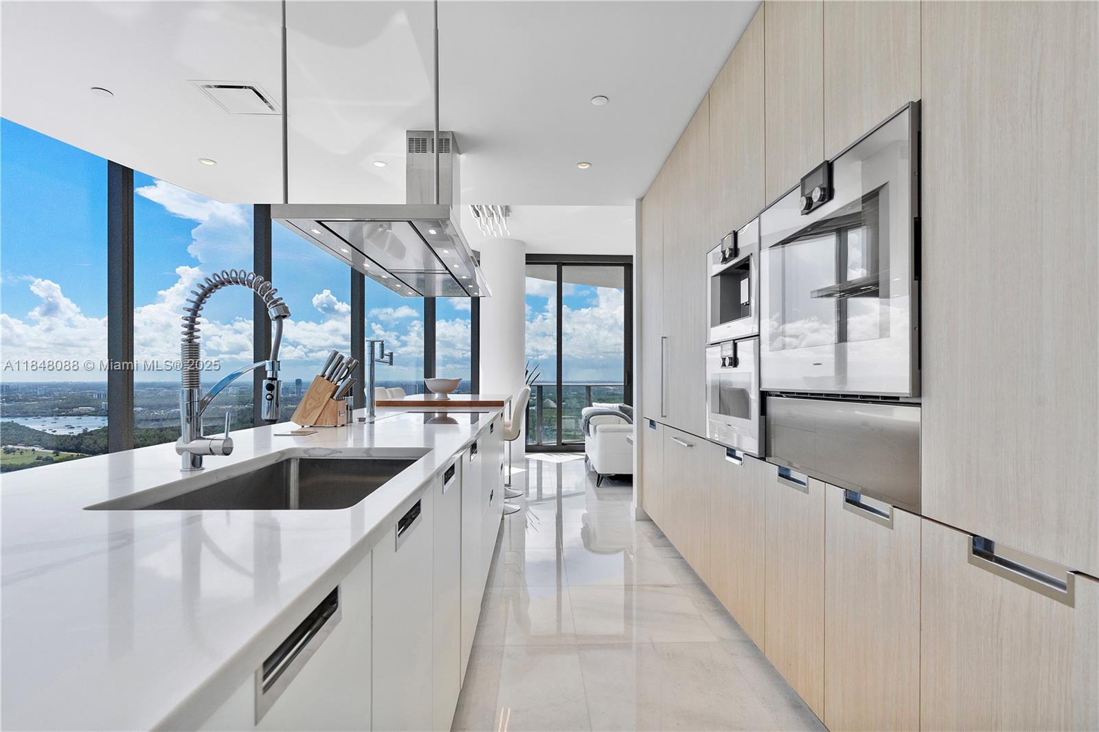 15701 Collins Ave # 3605