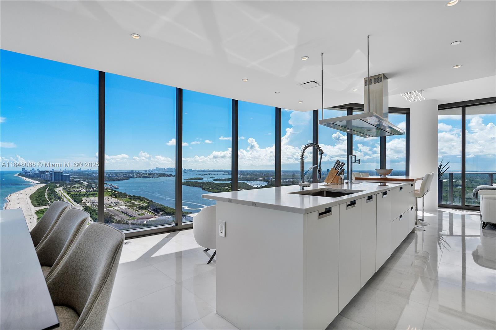 15701 Collins Ave # 3605