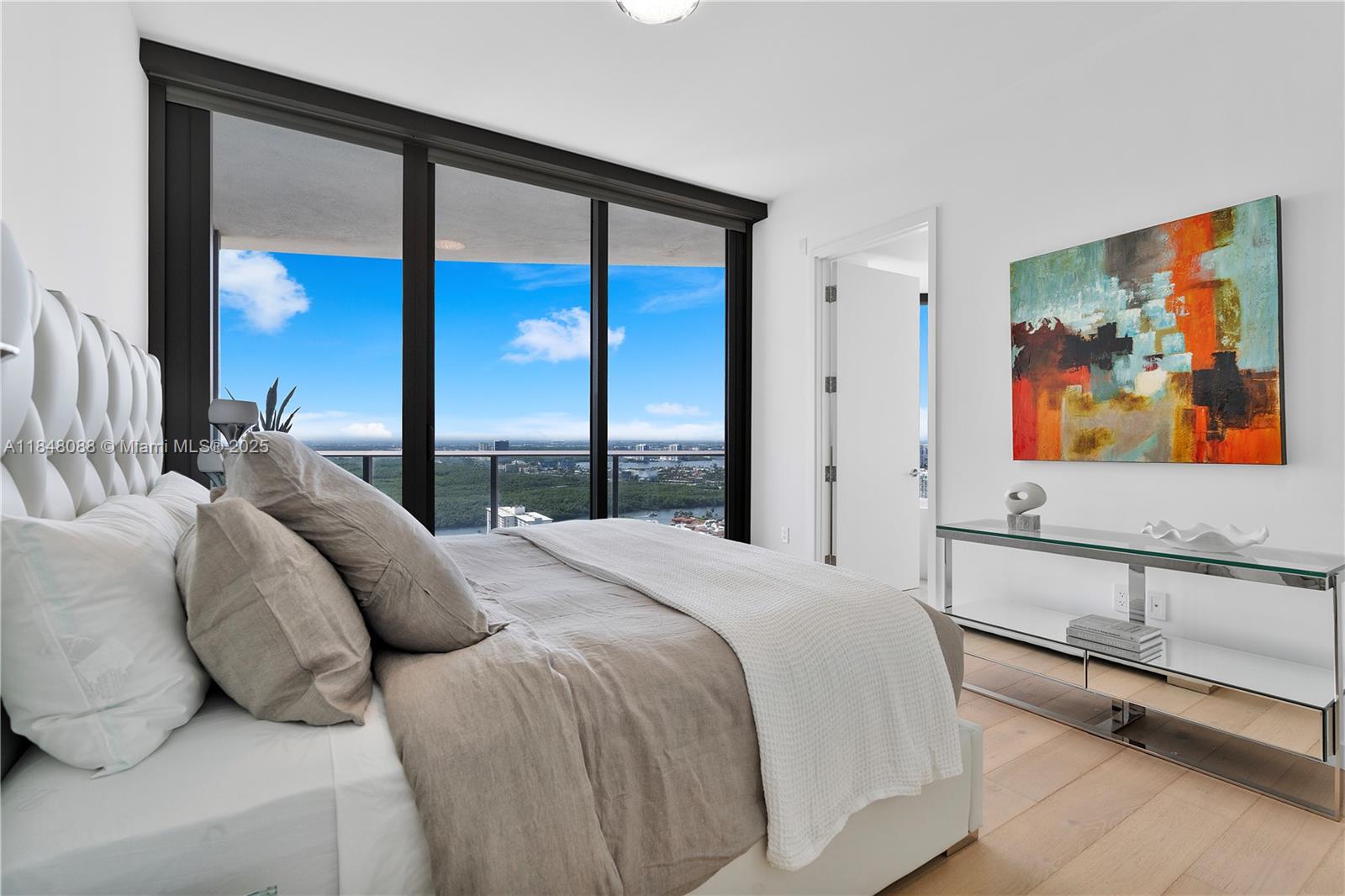 15701 Collins Ave # 3605