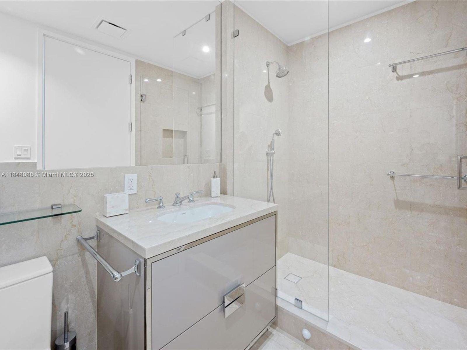 15701 Collins Ave # 3605