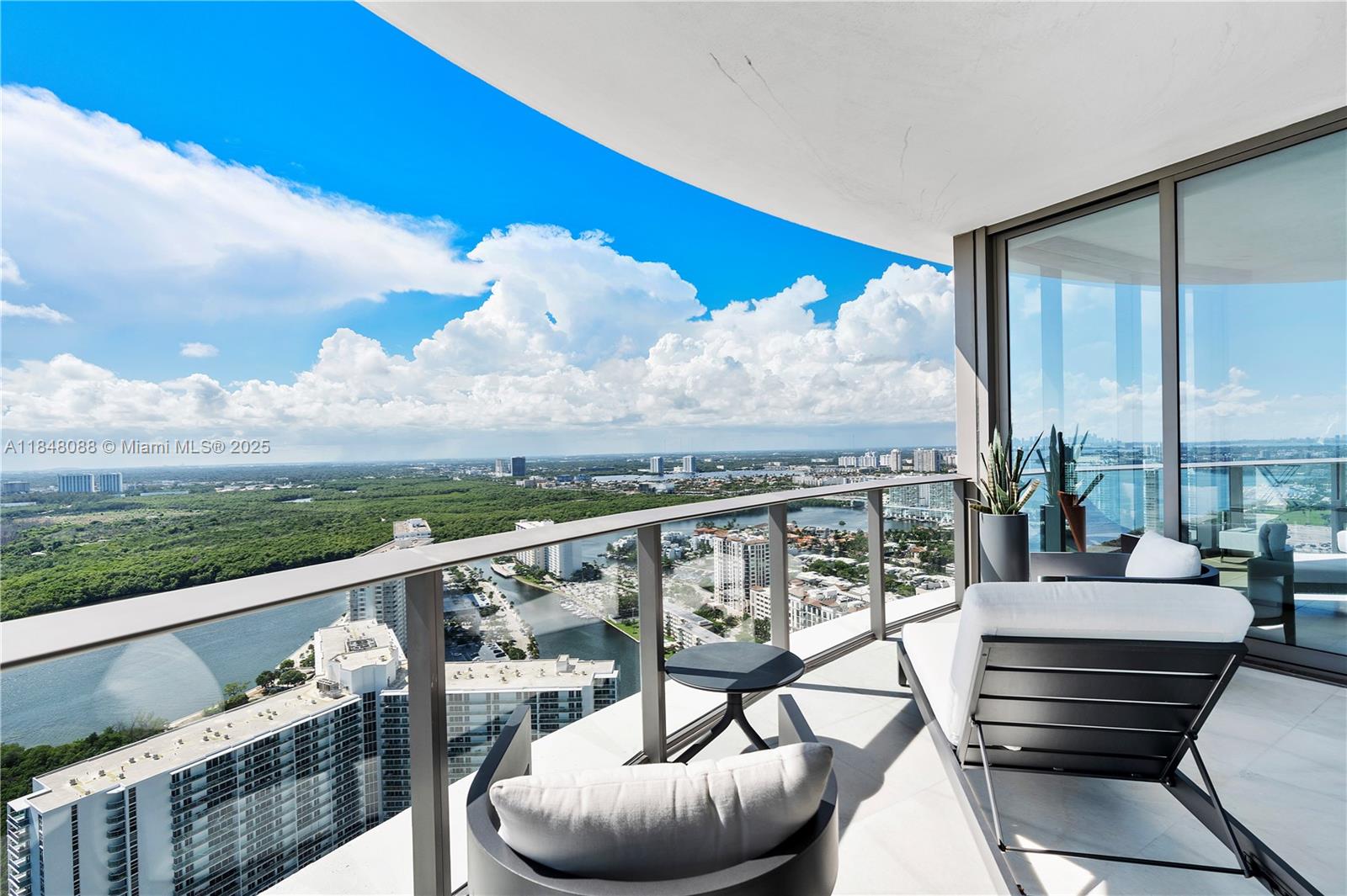 15701 Collins Ave # 3605