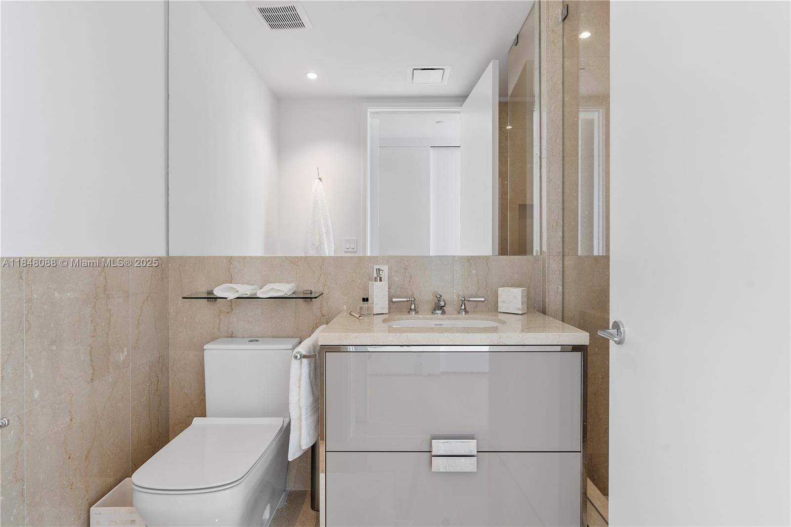 15701 Collins Ave # 3605