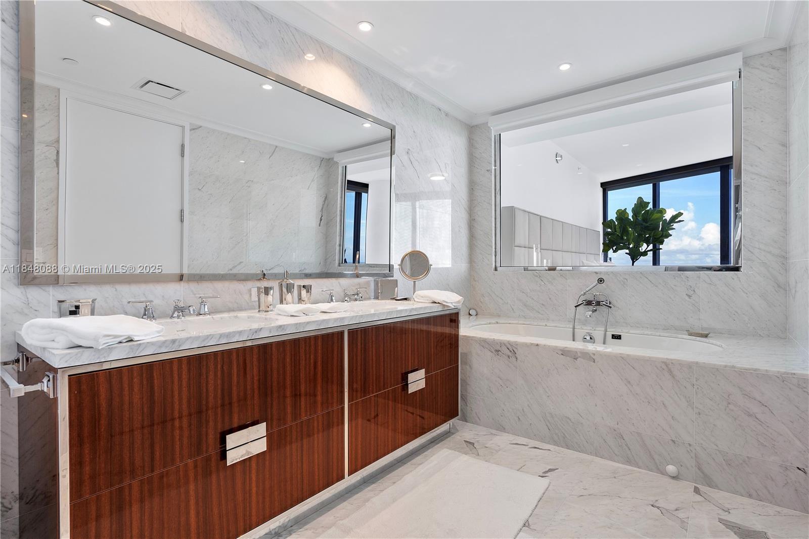 15701 Collins Ave # 3605