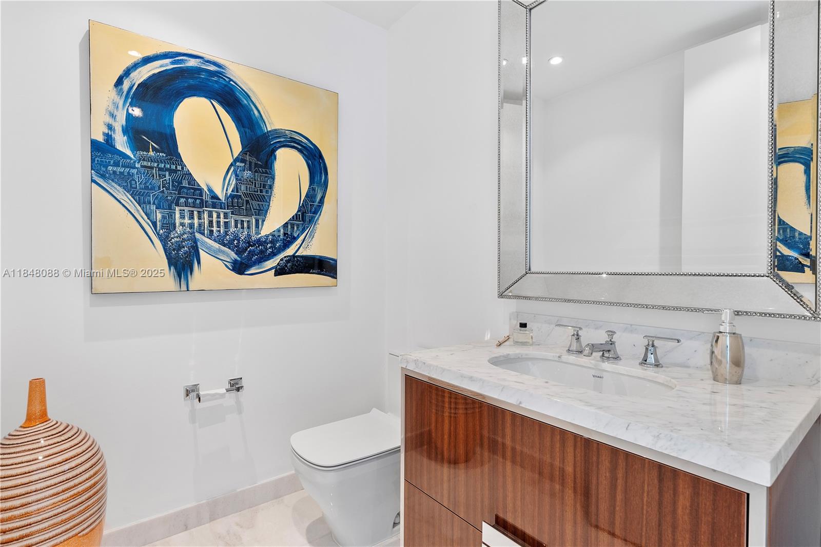 15701 Collins Ave # 3605