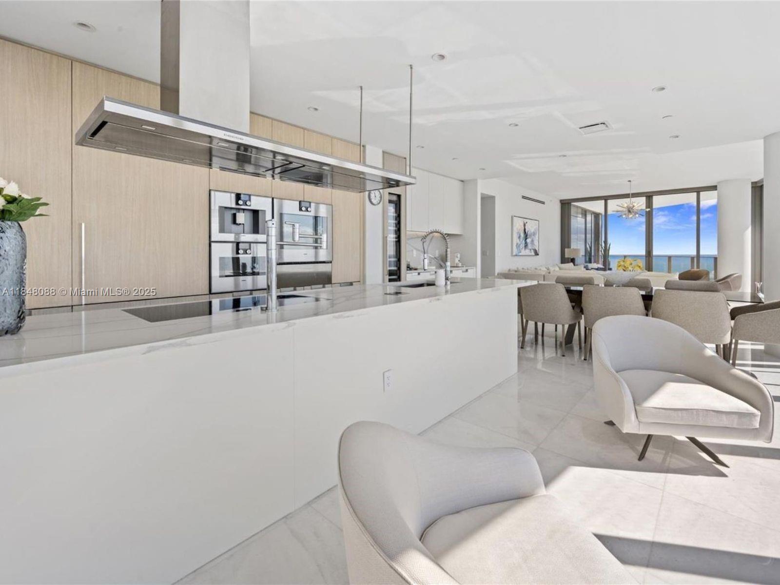 15701 Collins Ave # 3605