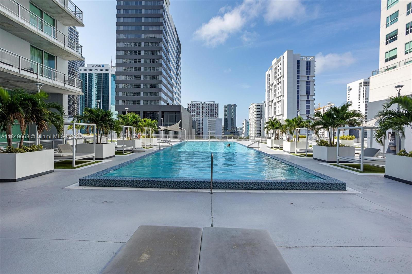 690 SW 1st Ct # 1005