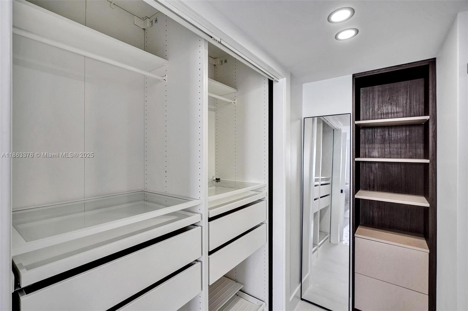 6039 Collins Ave # 1736