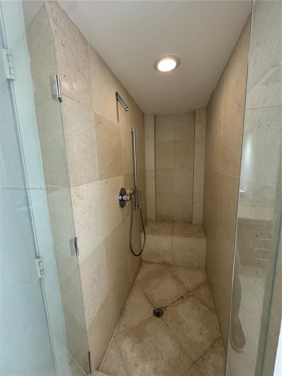 465 Brickell Ave # 3104