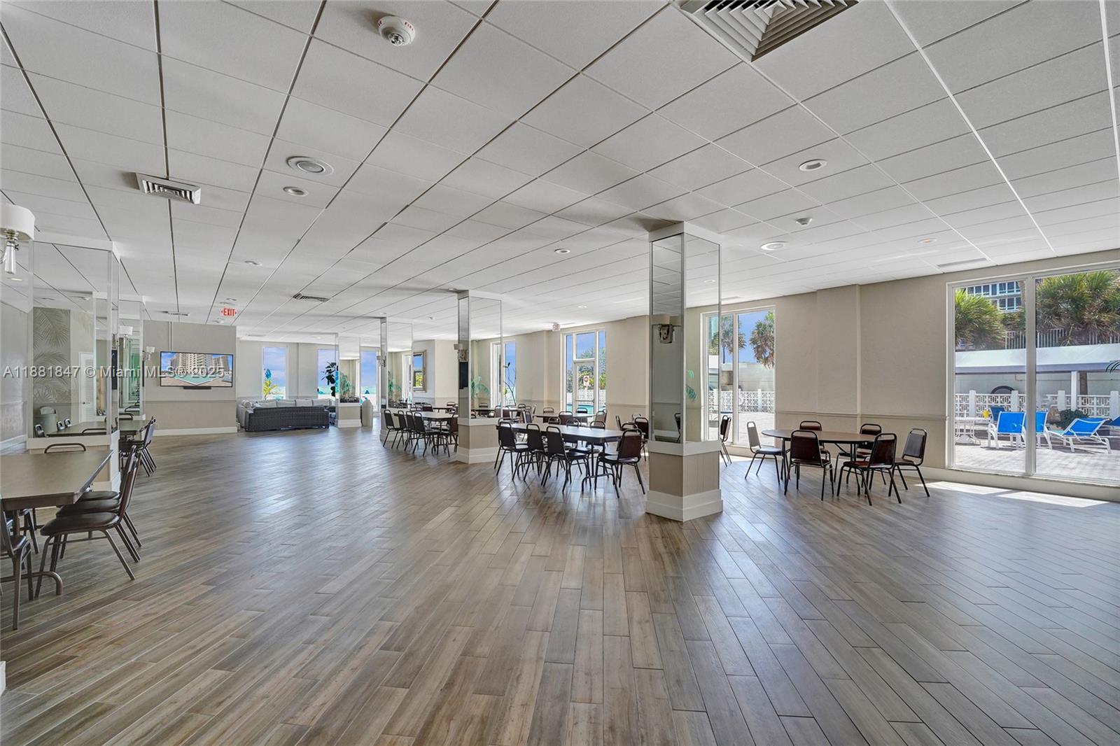 4250 Galt Ocean Dr # 4P