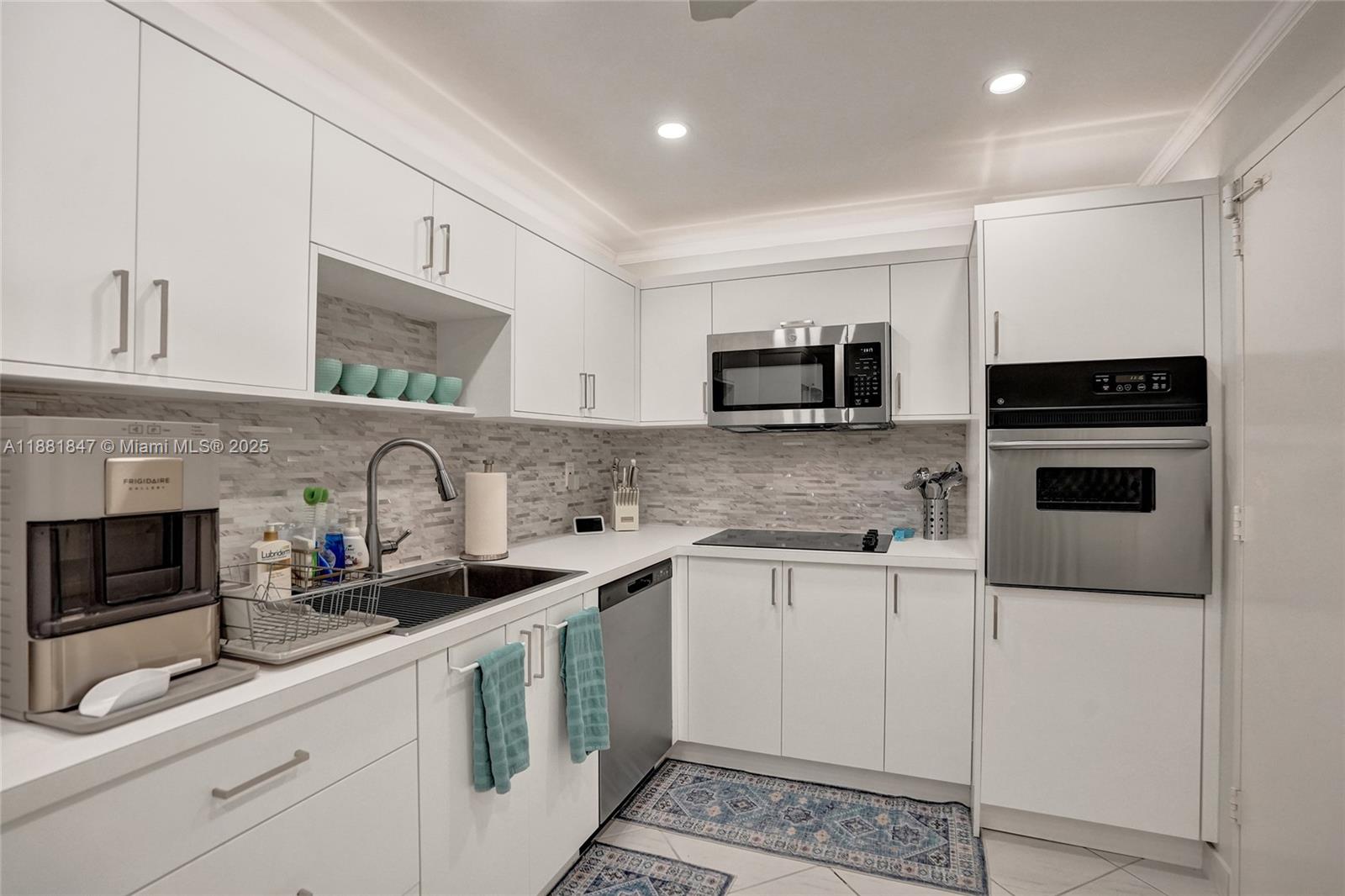 4250 Galt Ocean Dr # 4P