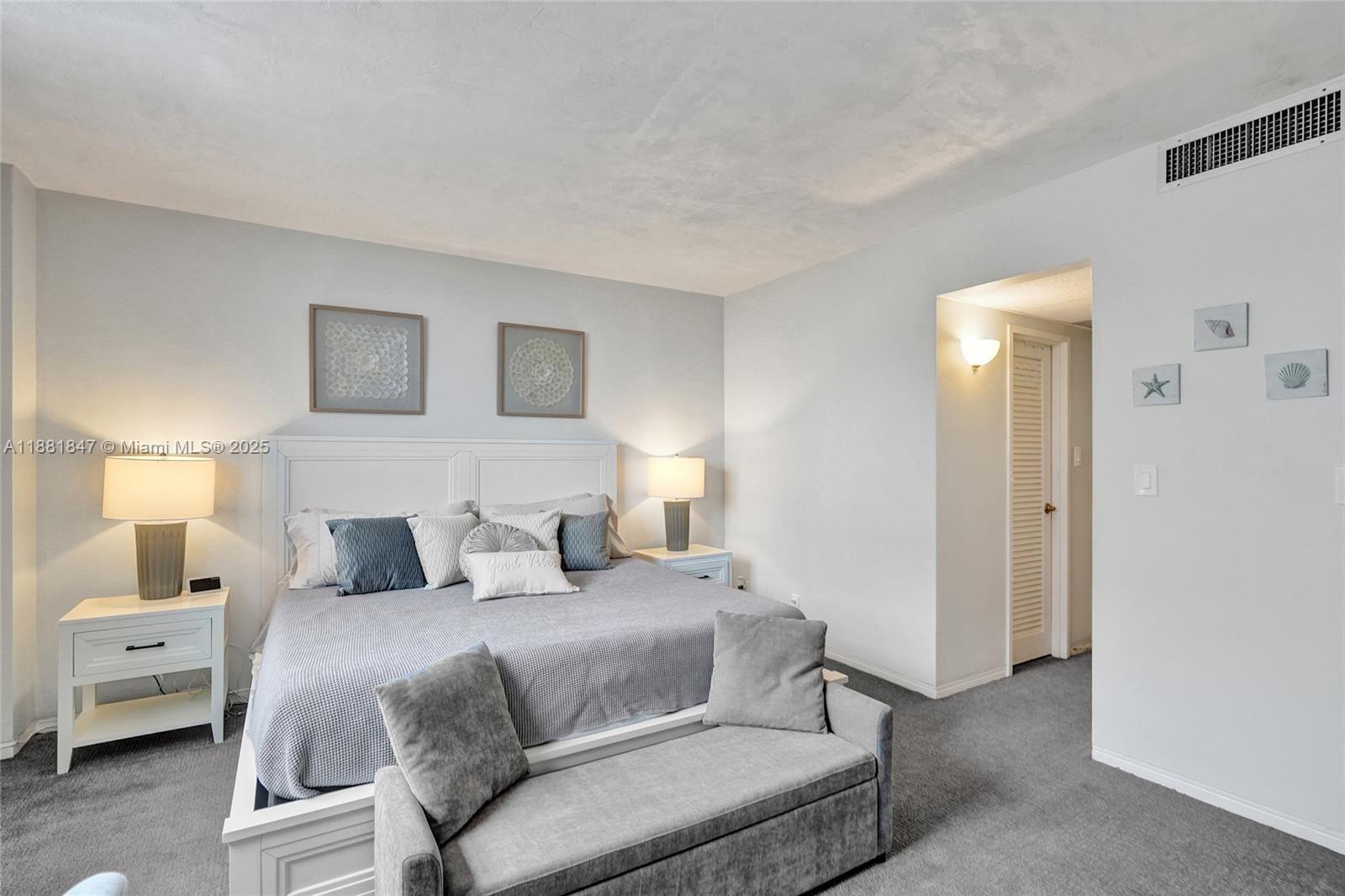 4250 Galt Ocean Dr # 4P