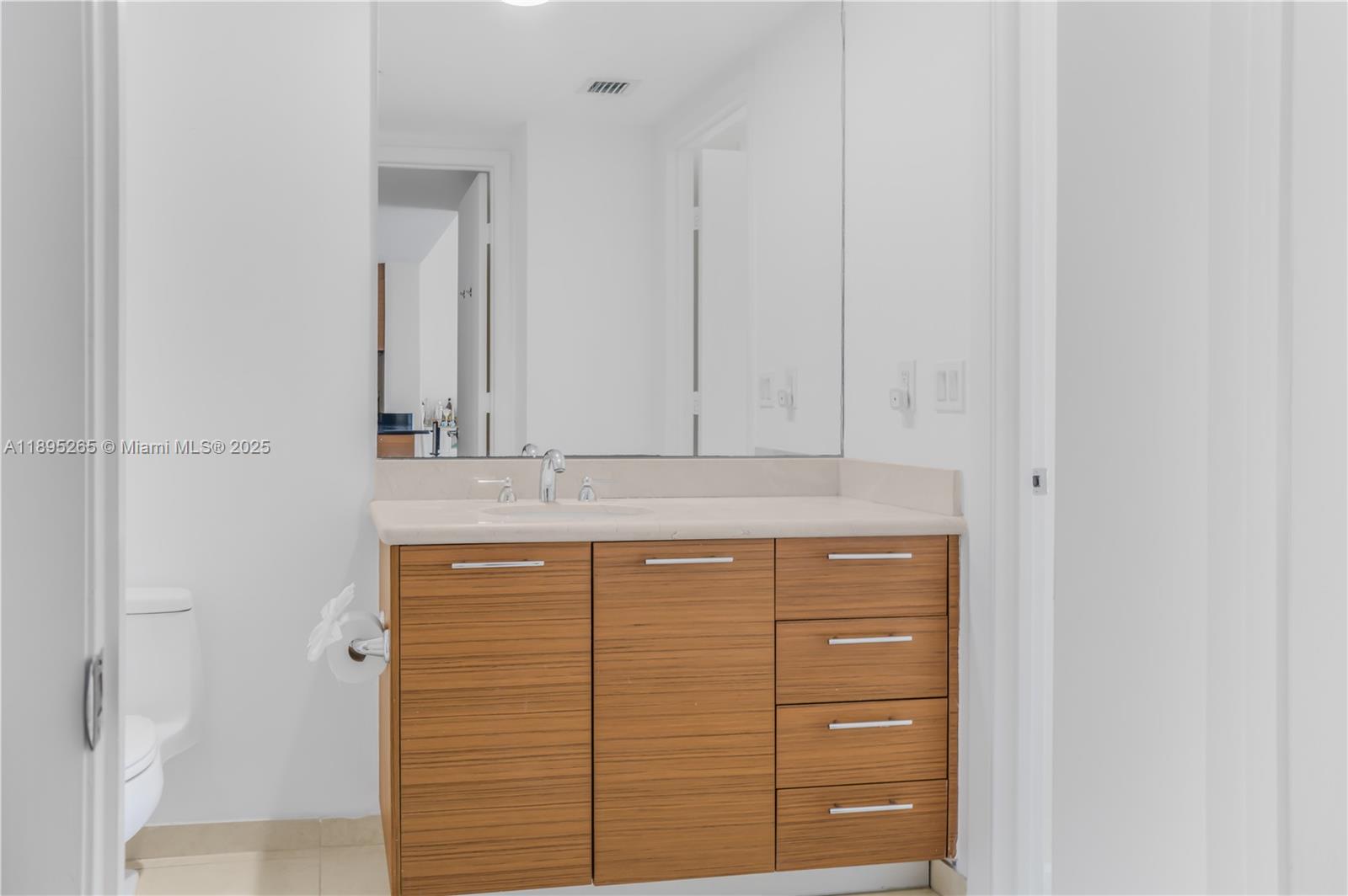 50 Biscayne Blvd # 1505