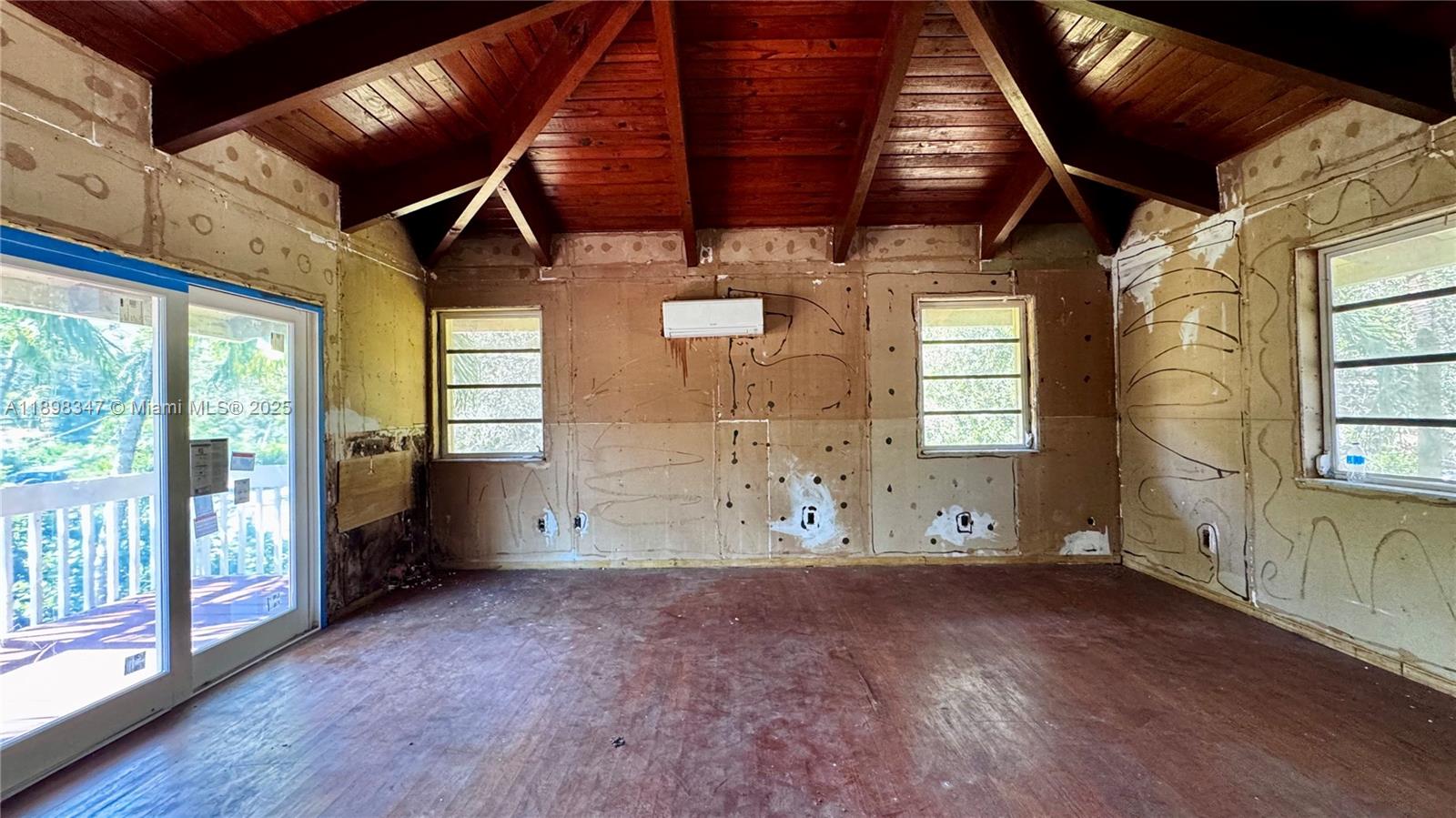 511 NE 119th St, Biscayne Park