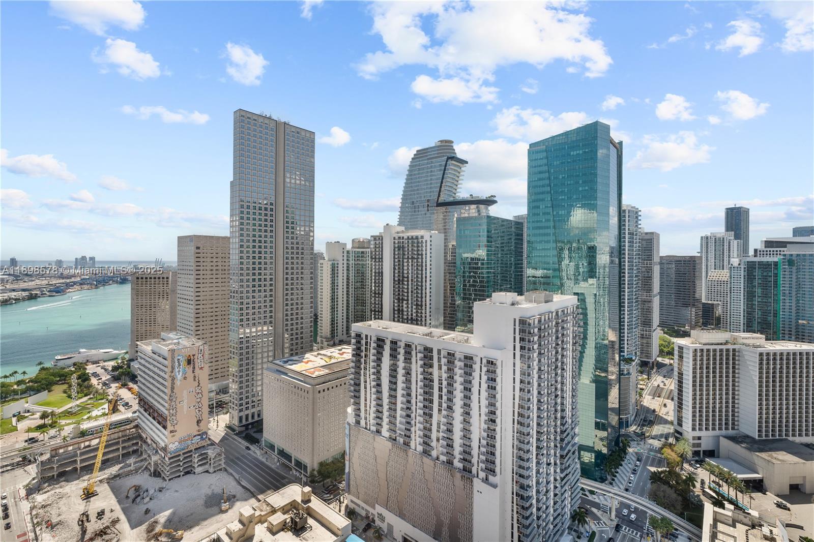 151 SE 1st St # 1402, Miami Unit: 1402