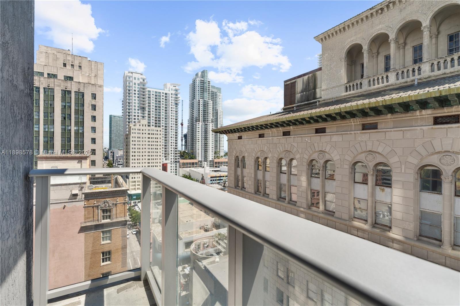 151 SE 1st St # 1402, Miami Unit: 1402