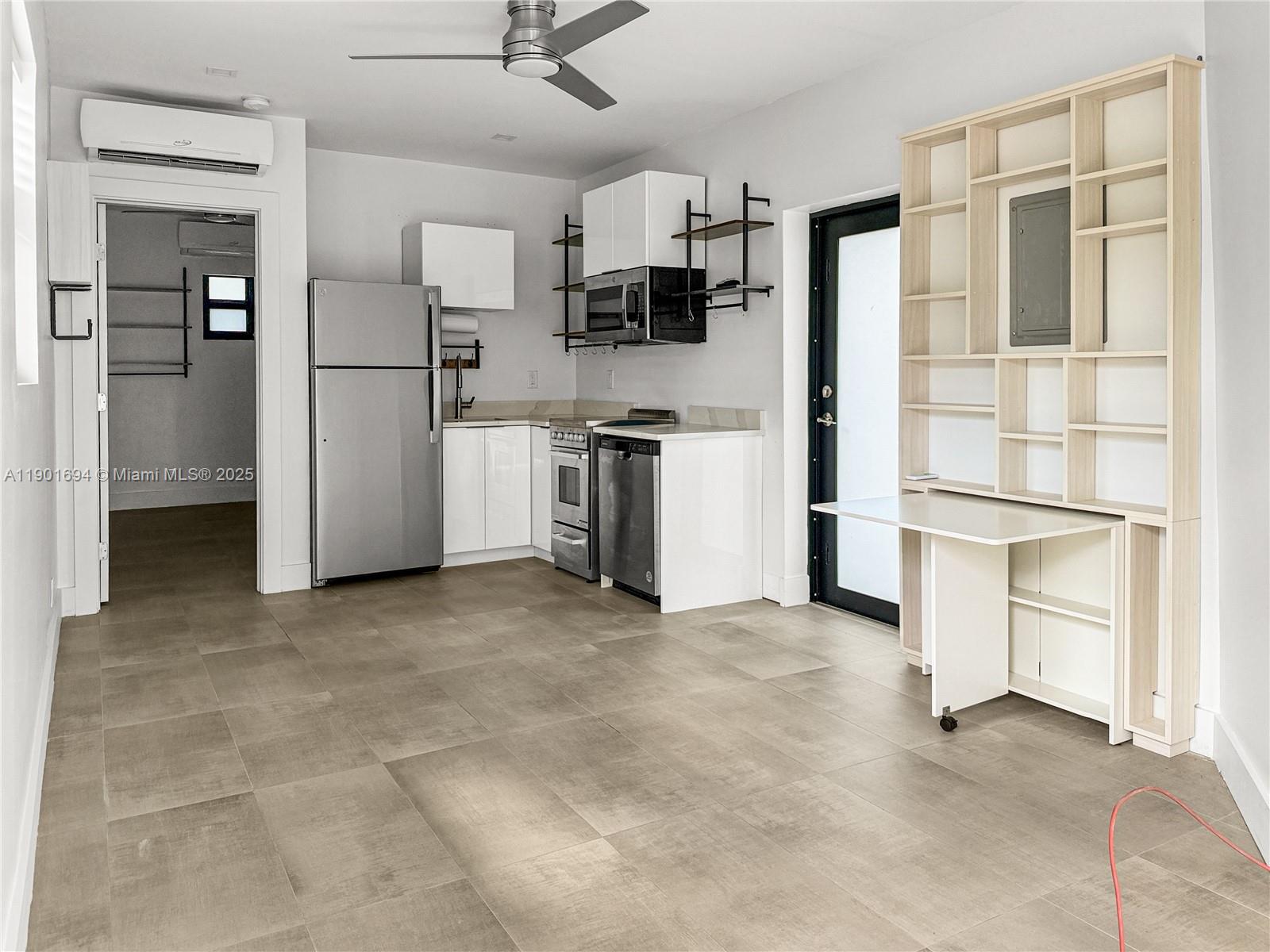 551 NE 26th St # 4, Wilton Manors Unit: 4