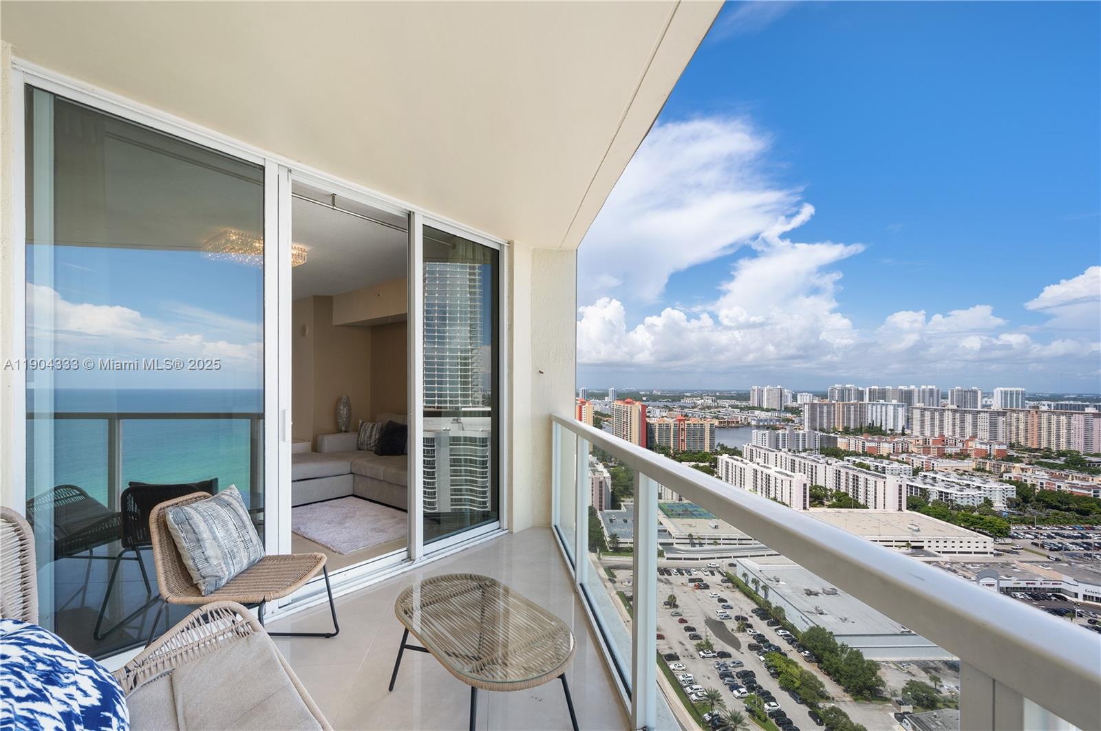 16699 Collins Ave # 3305