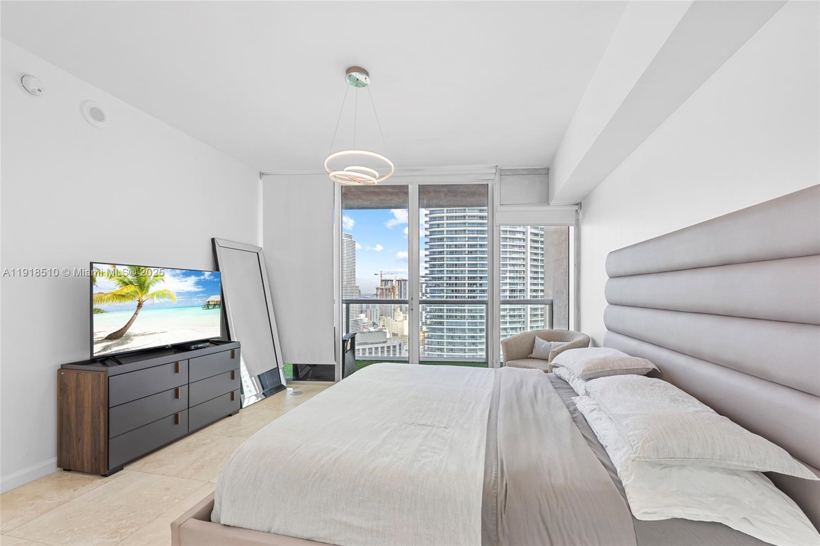 485 Brickell Ave # 3503
