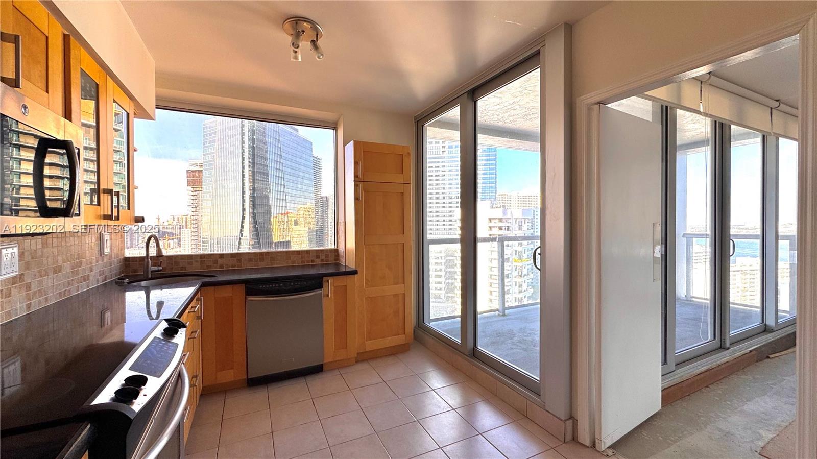 1541 Brickell Ave # C2705