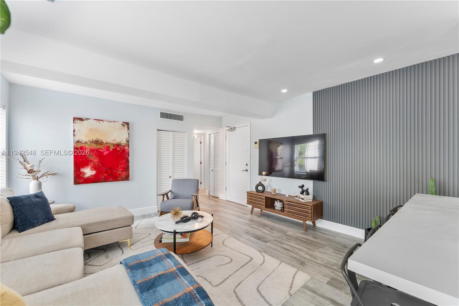 1308 SW Drexel Ave # 209