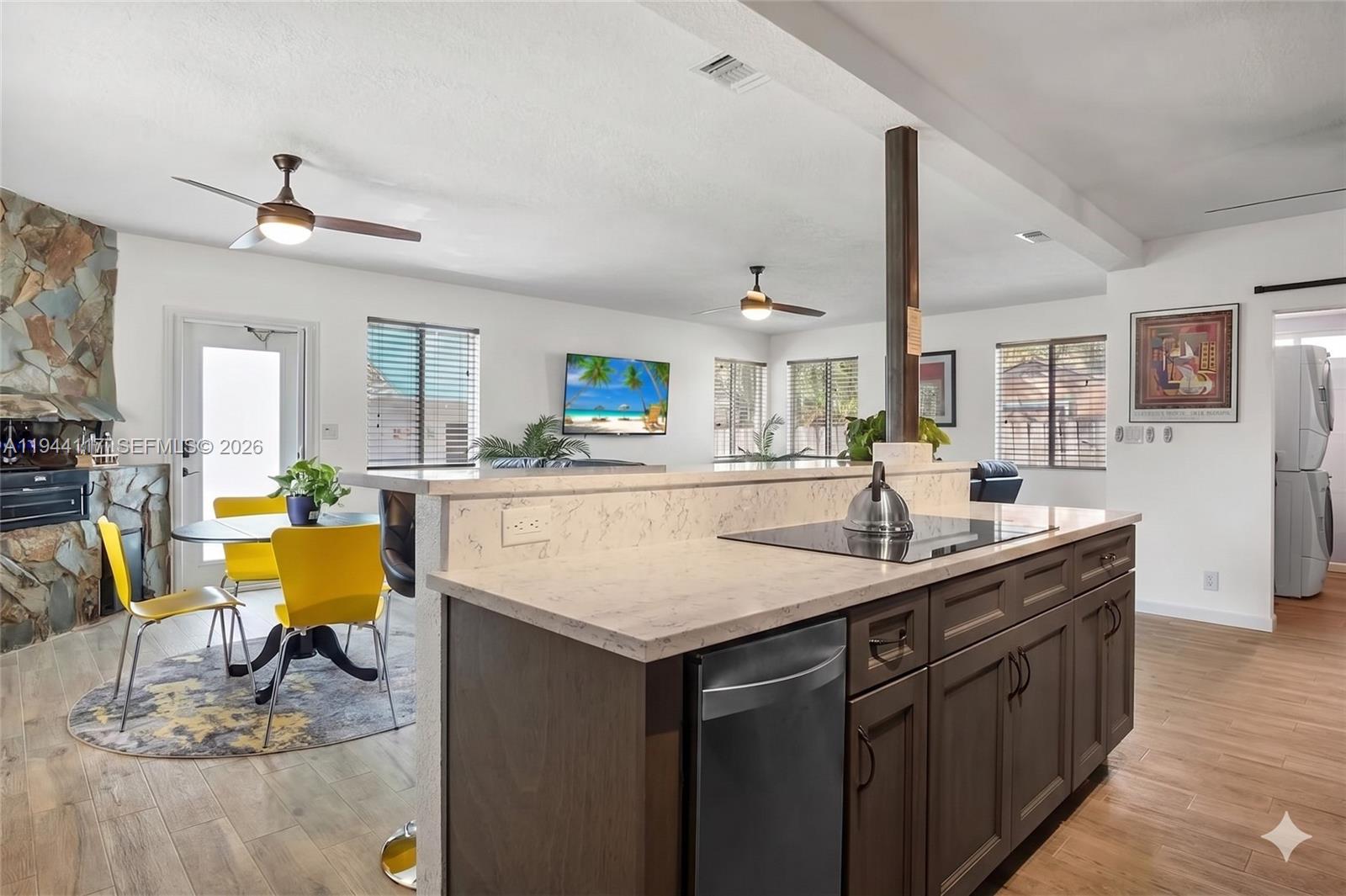 316 NW 29th St