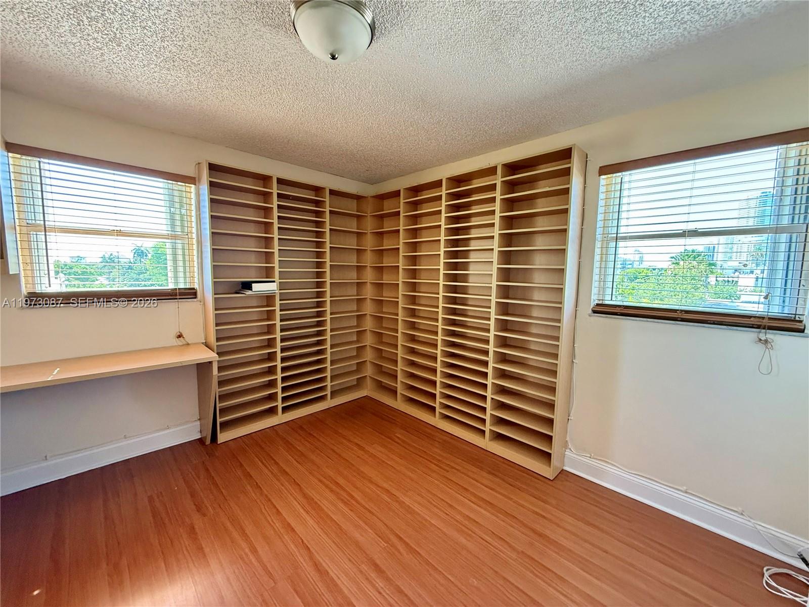 1236 Alton Rd # 401