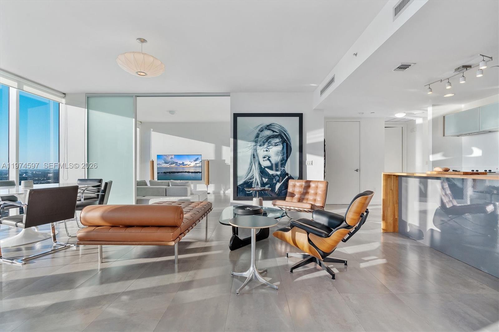 1040 Biscayne Blvd # 3807