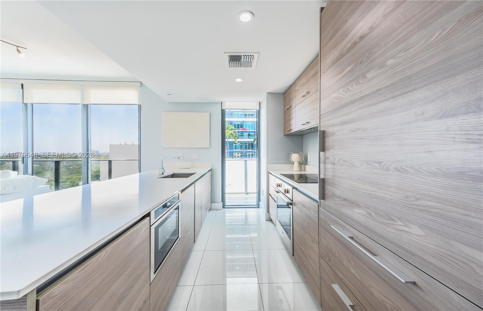 1300 S Miami Ave Unit: 1206