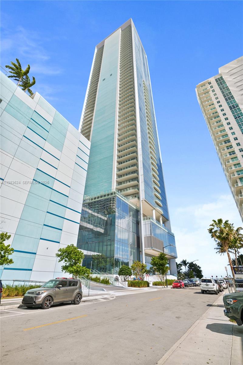 700 NE 26th Ter # 2404