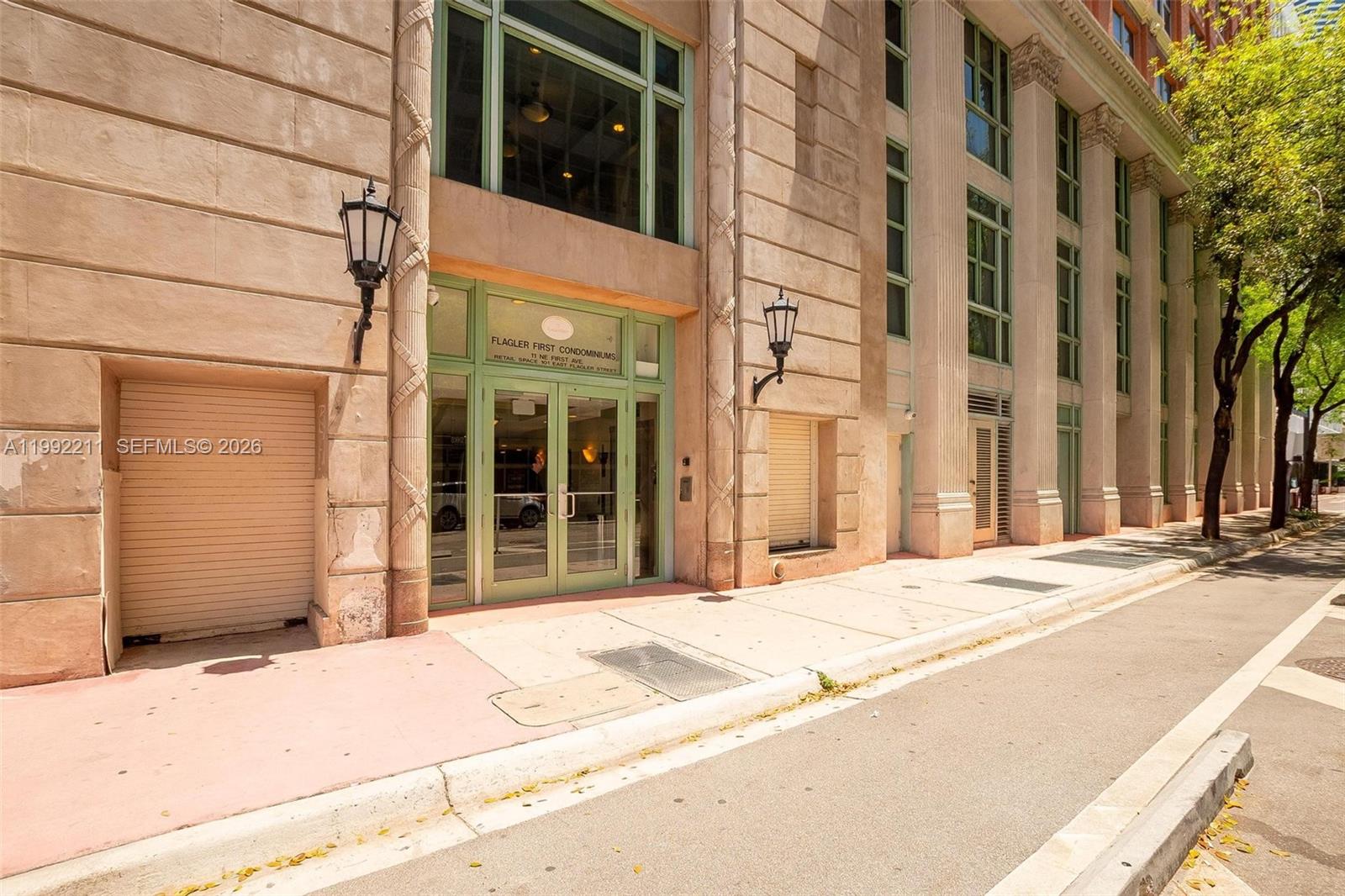 111 E Flagler St # 909