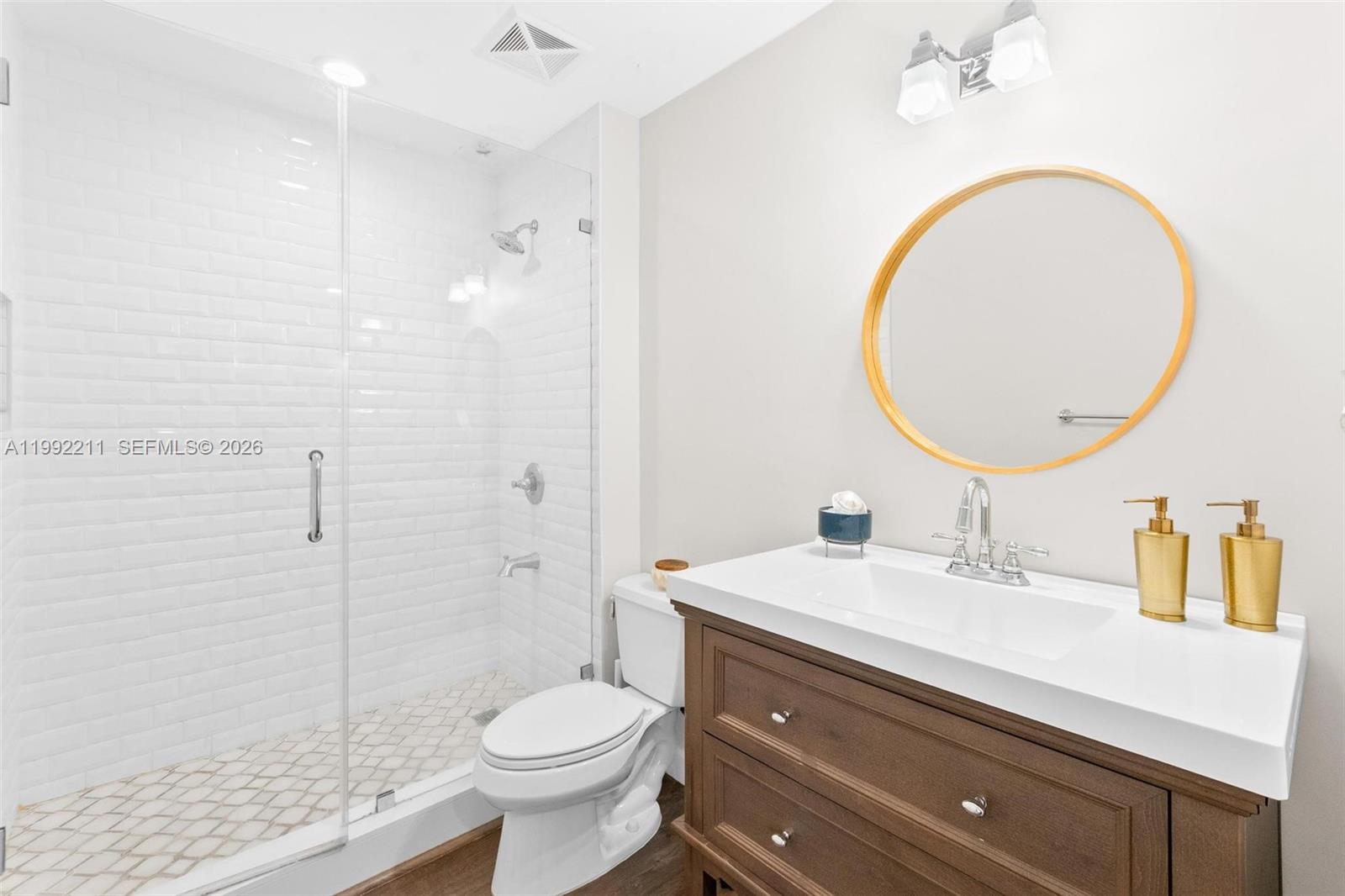 111 E Flagler St # 909