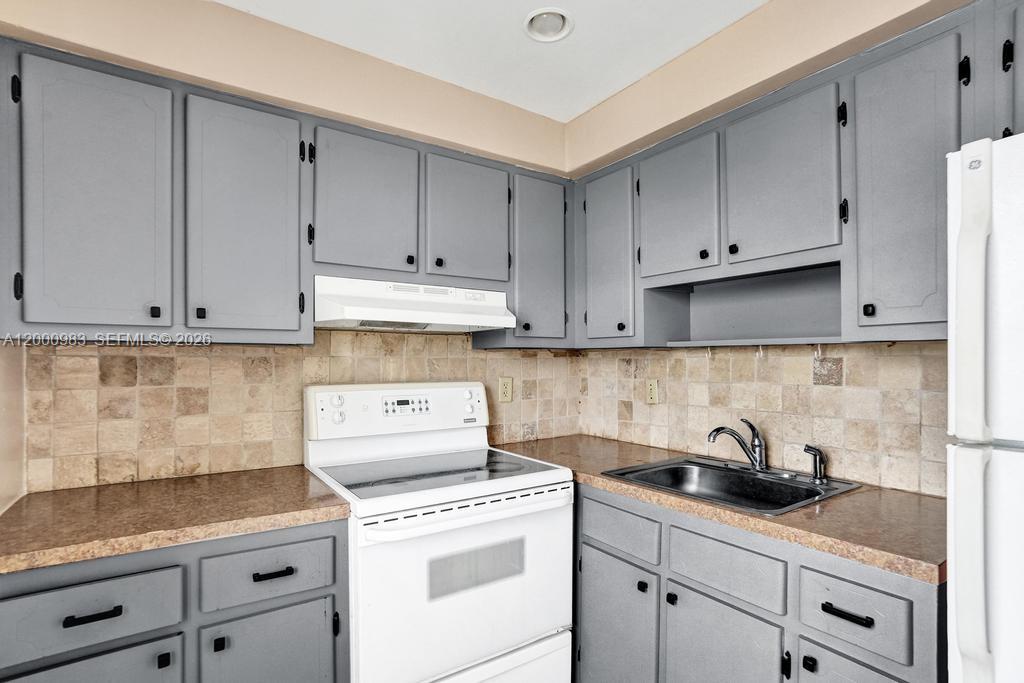 710 N Ocean Blvd # 812