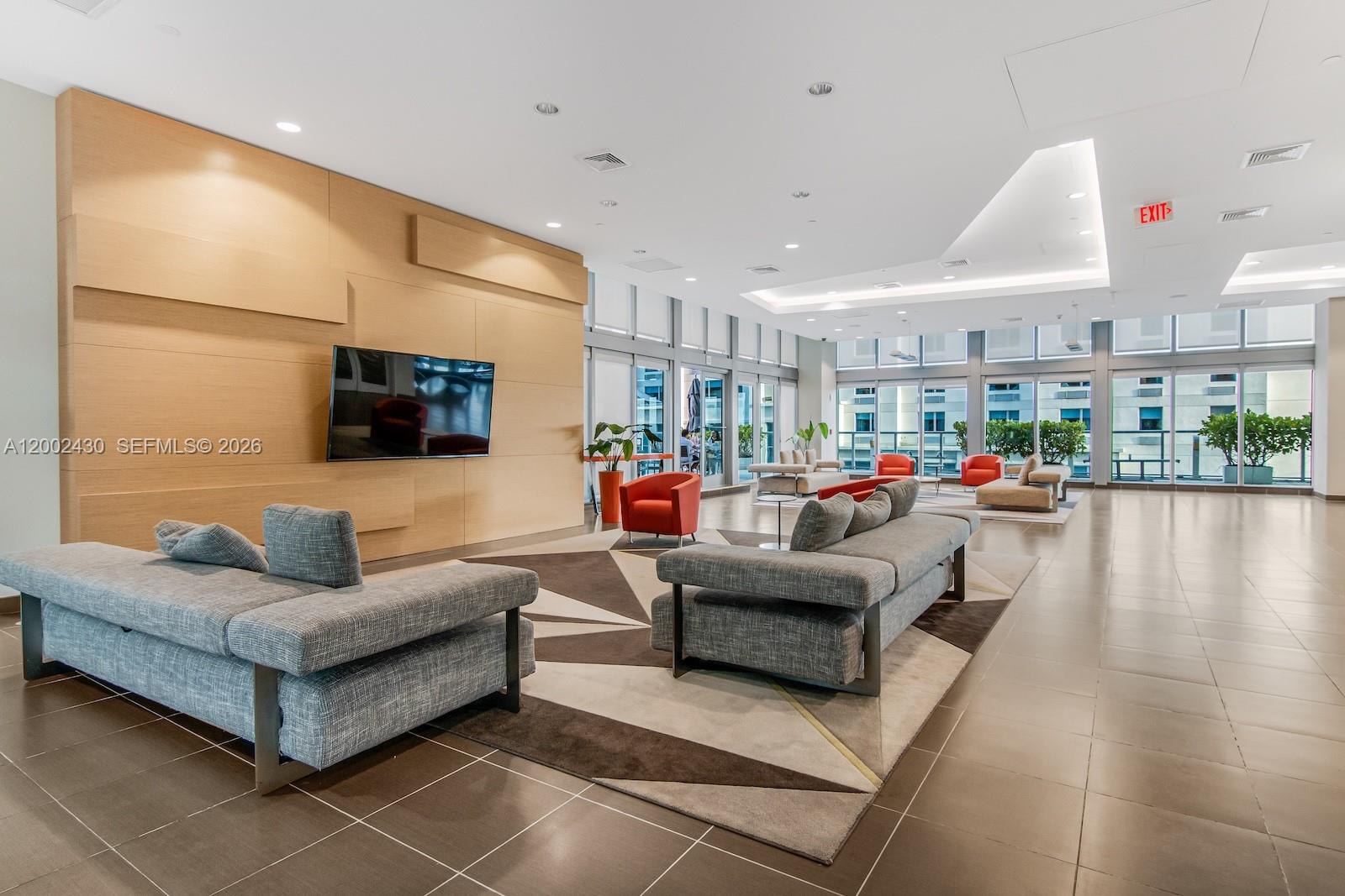 79 SW 12th St Unit: 2107-S