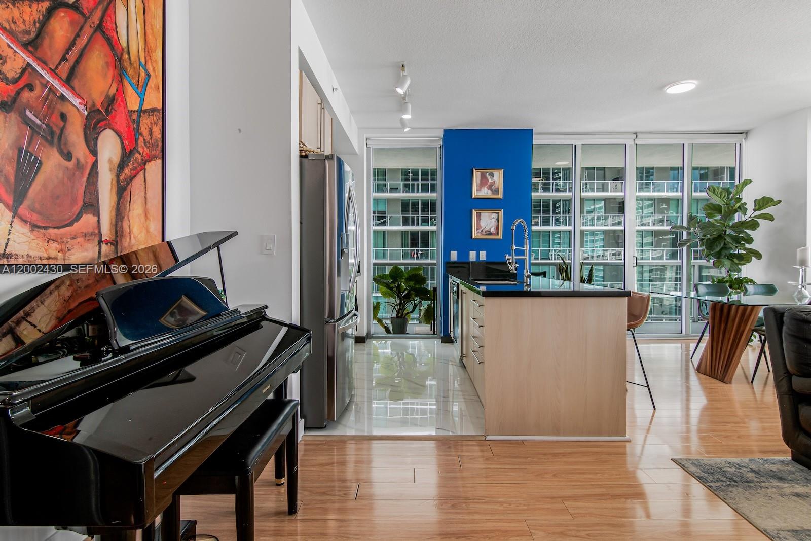 79 SW 12th St Unit: 2107-S
